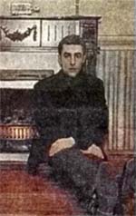 Вячеслав Бутусов сидит на полу у камина
